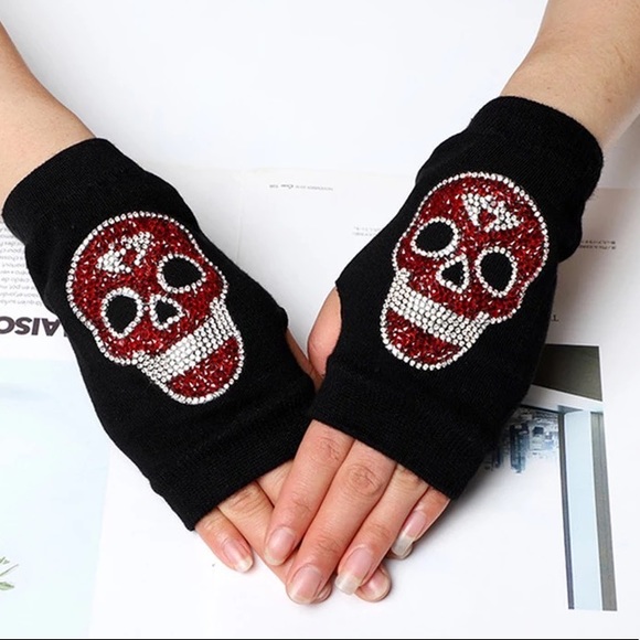 Sugar Skull Knit Fingerless Gloves - Picture 4 of 4